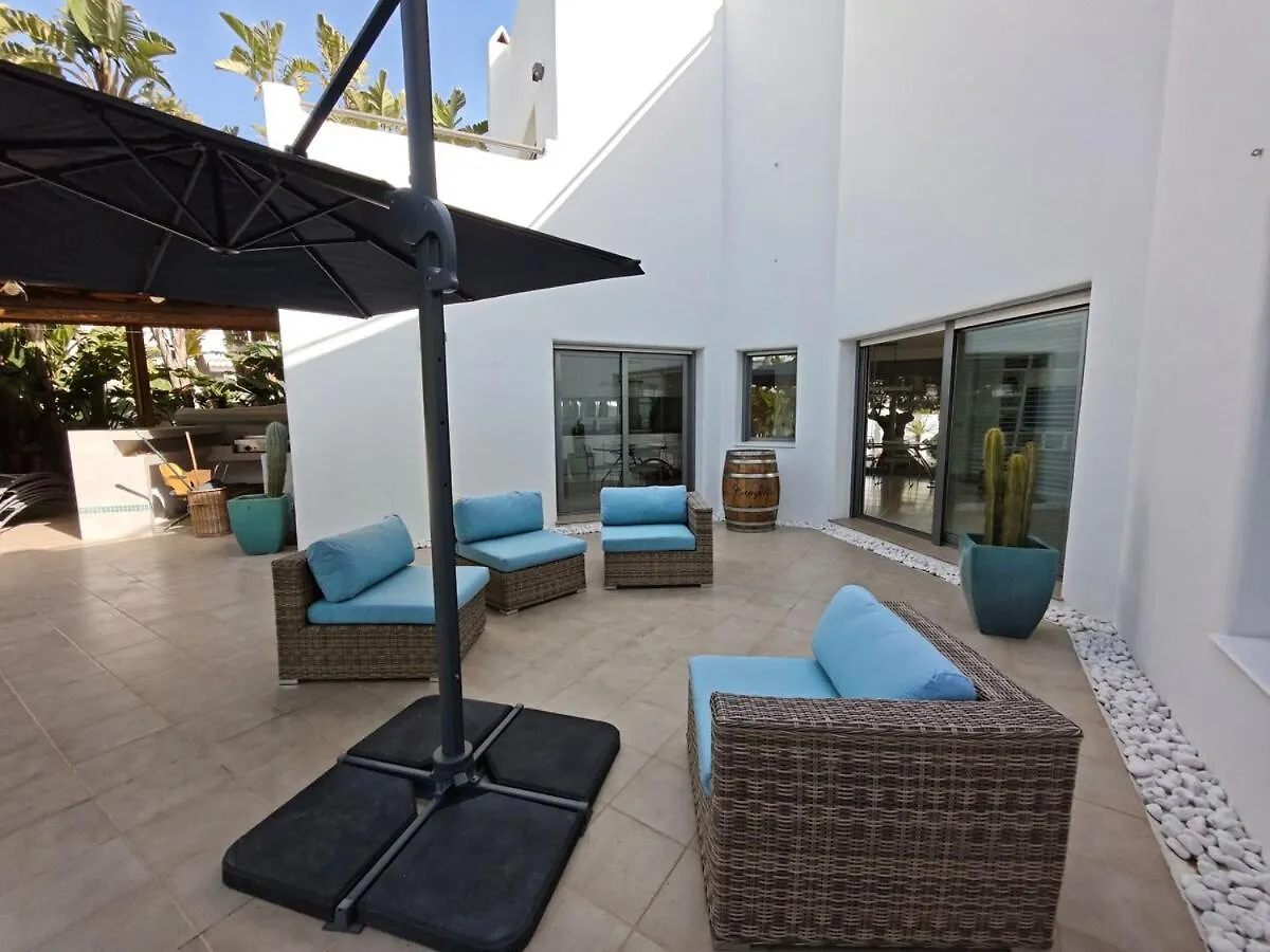 Taos Villa - Private Pool - Themed Bedrooms MIJAS COSTA 0*,  İspanya